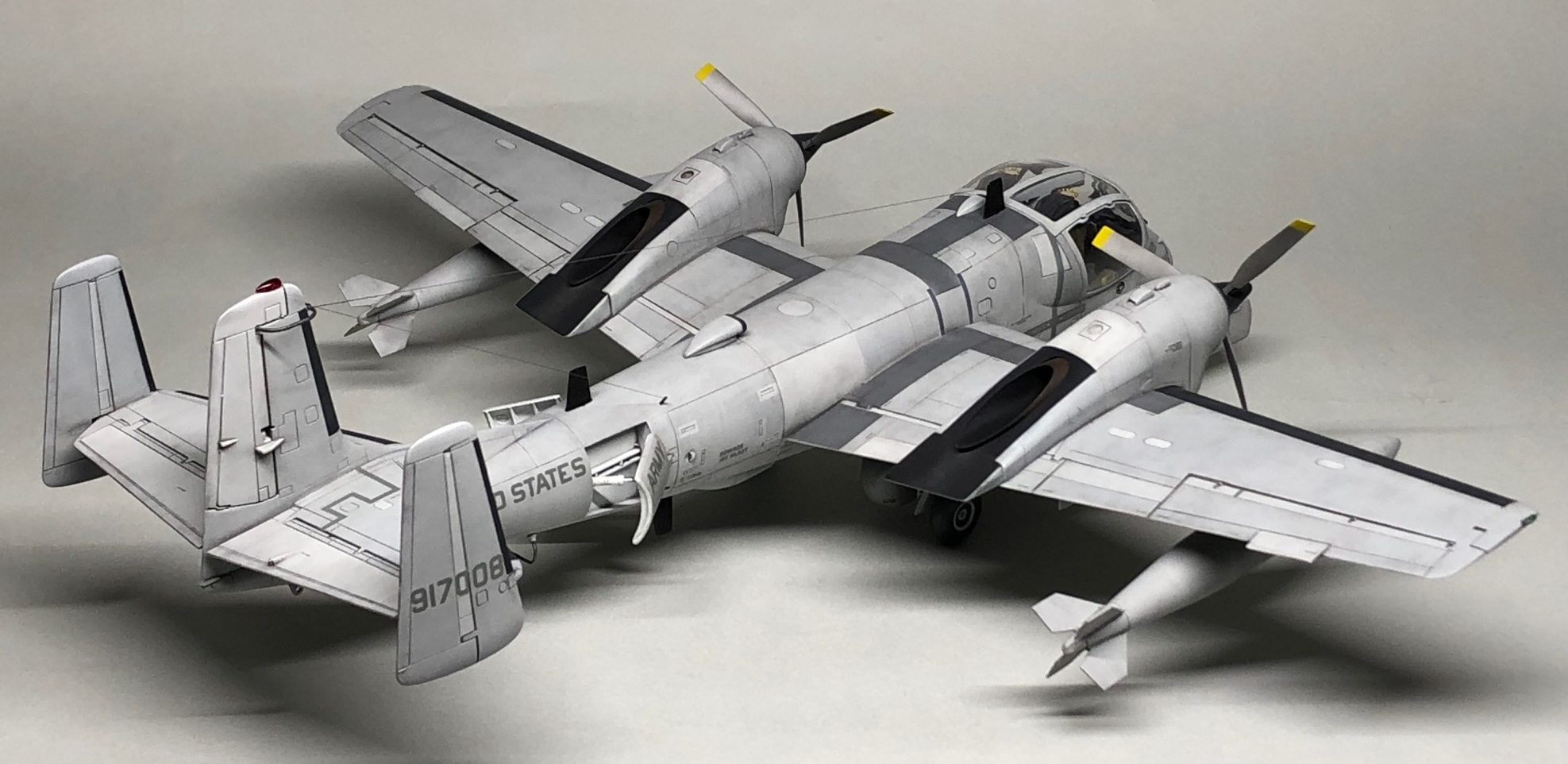 ローデン 1/48 OV-1D モホーク偵察機 | JUNSANのミニチュア航空博物館